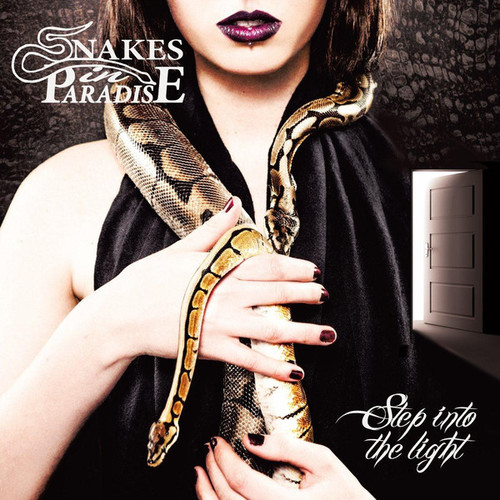 Caratula para cd de Snakes In Paradise - Step Into The Light
